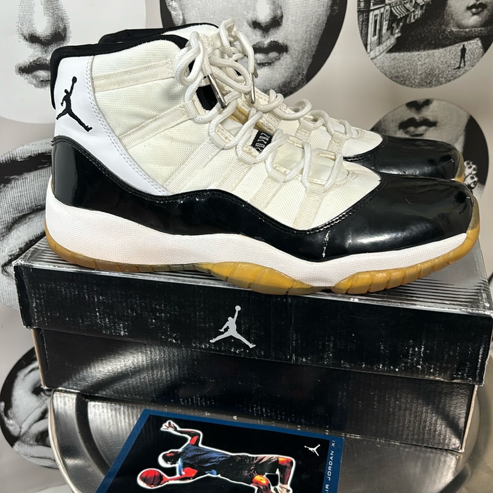Air Jordan 11 Retro 2003 Concord White/Black Style 136046, Sz 11 w/ Box.